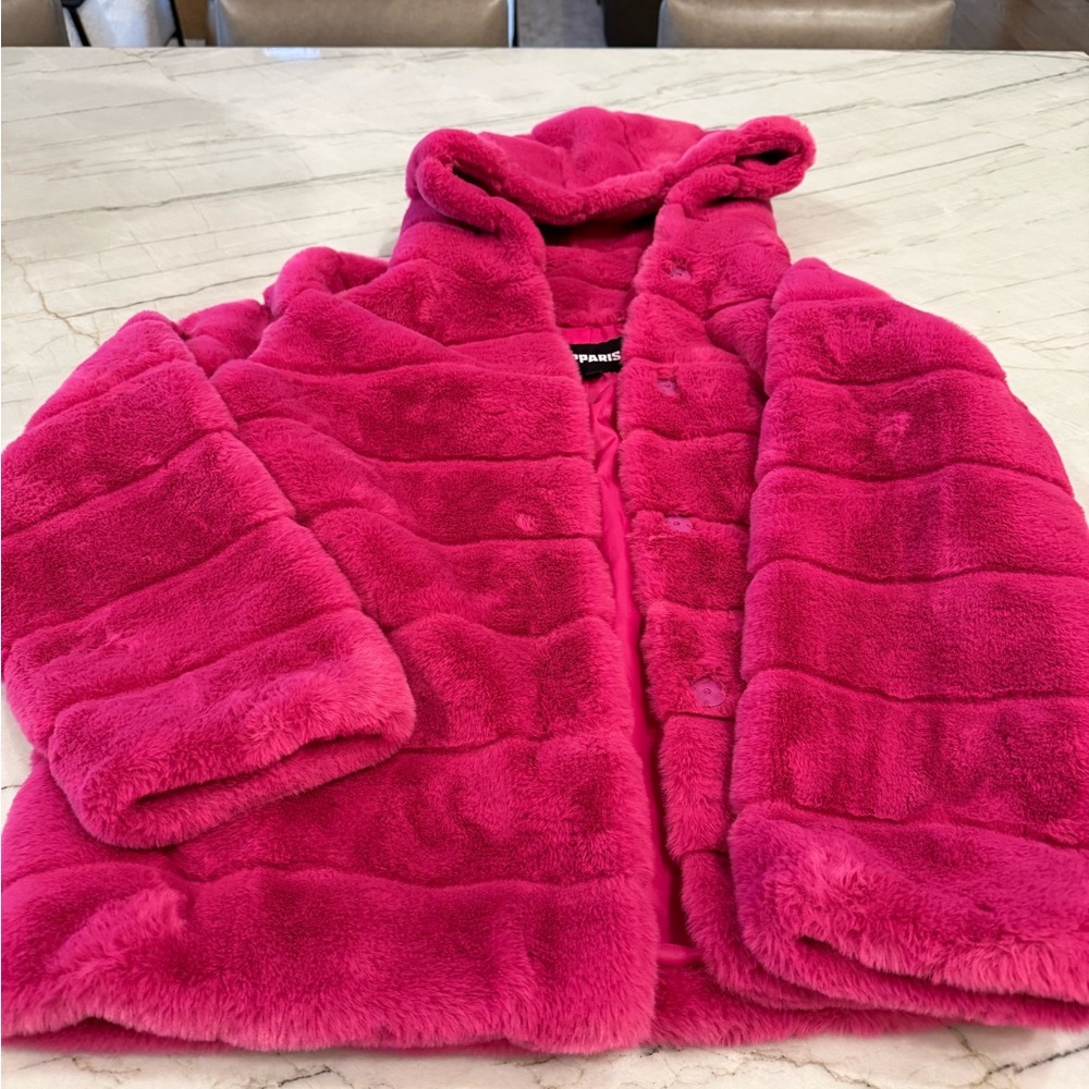 Apparis Goldie Coat size Medium
